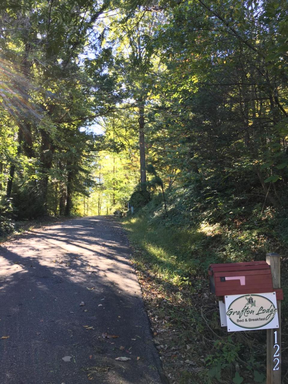 Grafton Lodge レイク・ルーア エクステリア 写真
