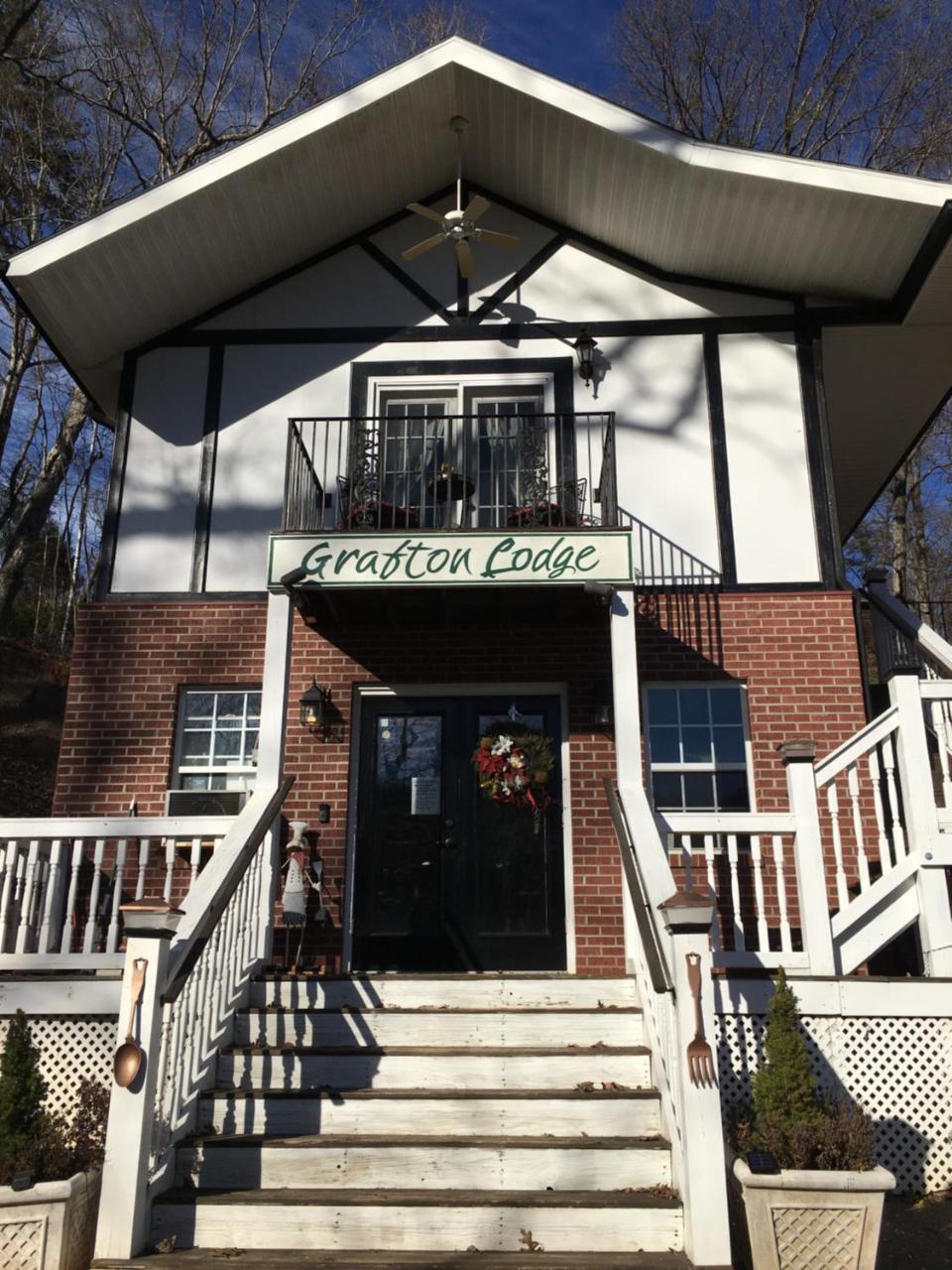 Grafton Lodge レイク・ルーア エクステリア 写真